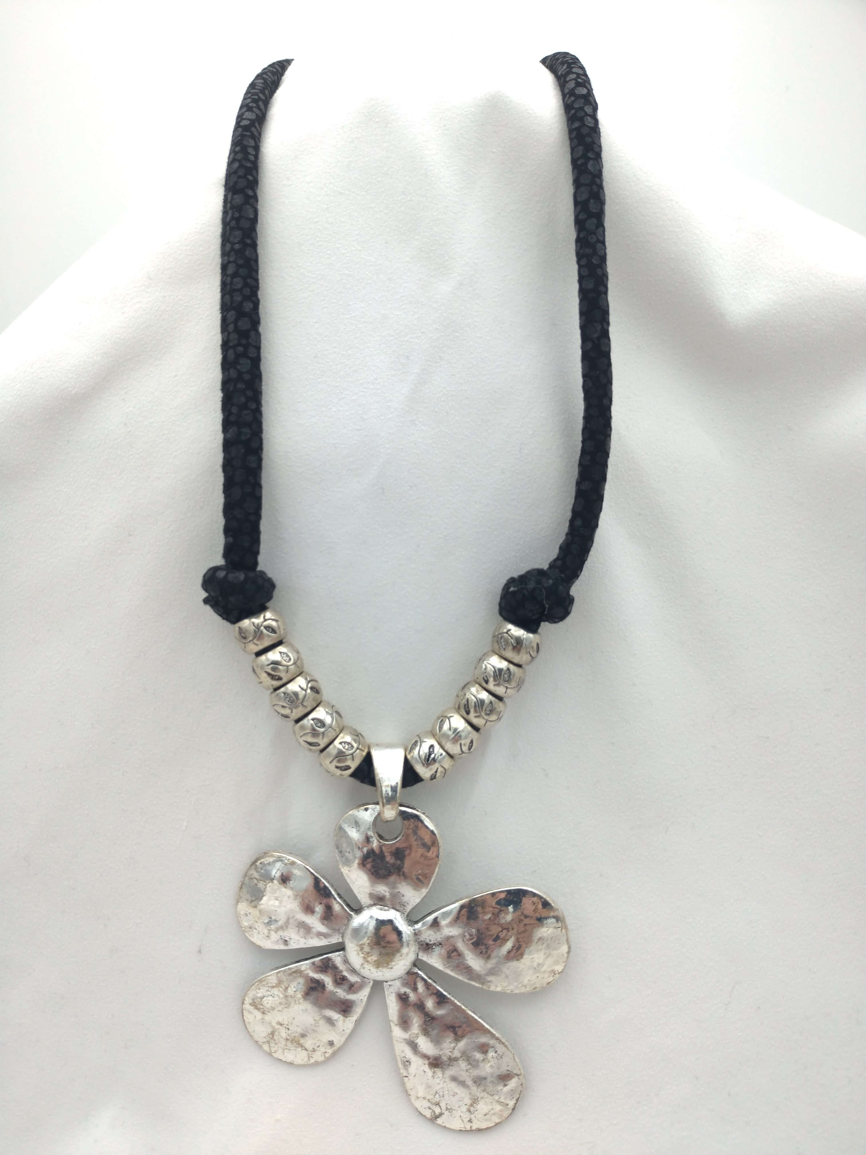 flower black