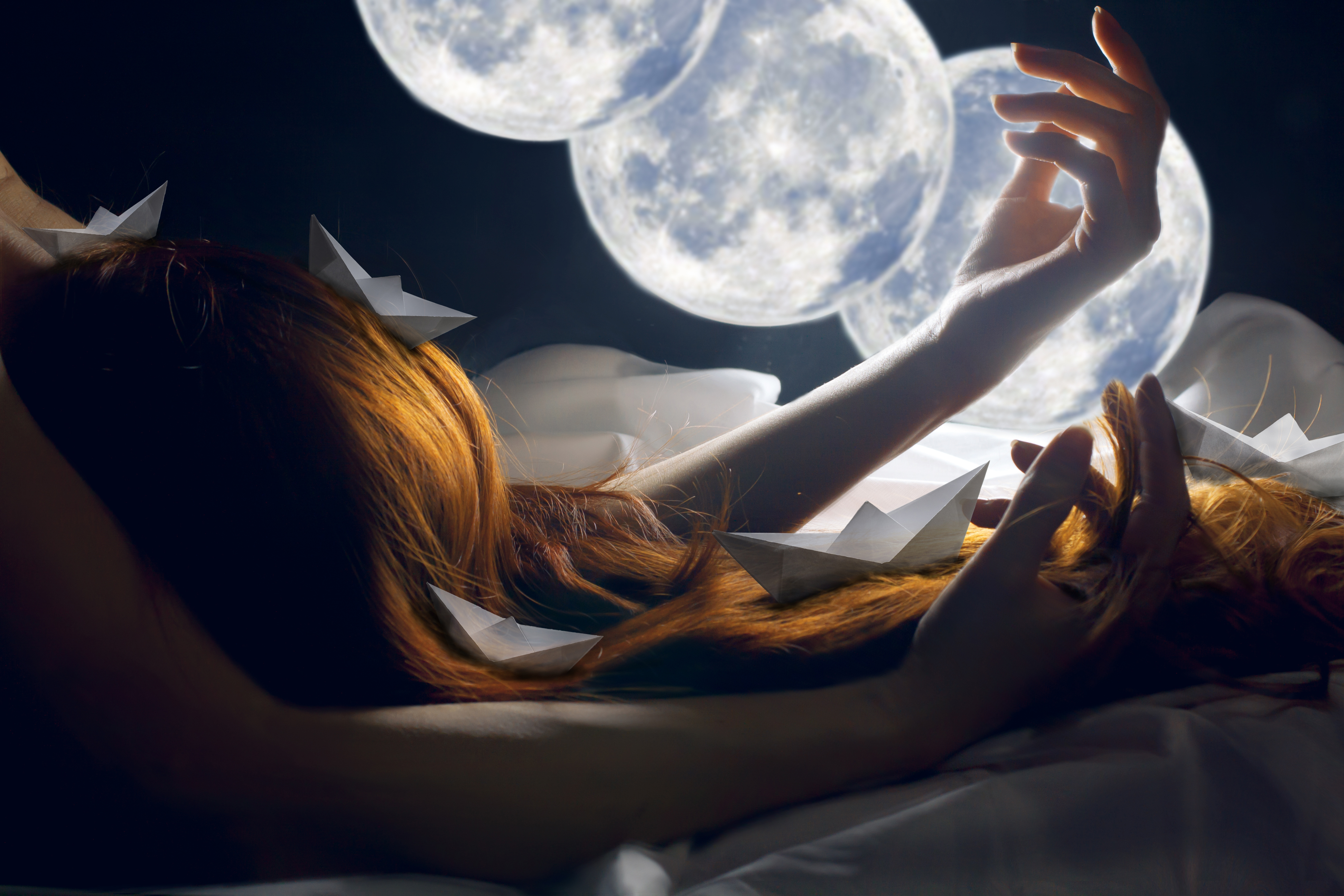 La donna e la luna sono strettamente collegate: per questo motivo ho ideato un percorso di meditazione guidata alla luna una volta al mese. meditazioni luna piena scopri il percorso di meditazione alla luna - miky botti